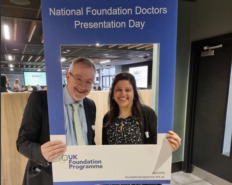 Image of foundation faculty using the NFDPD selfie frame