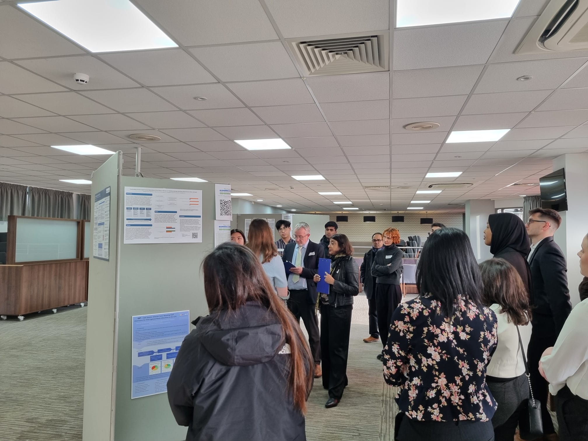 Image of foundation doctor presenting their poster abstract